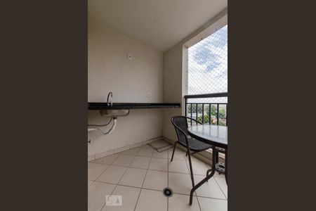 Varanda de apartamento para alugar com 3 quartos, 70m² em Vila Yara, Osasco