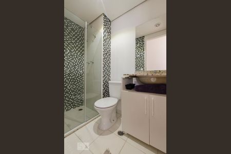 Banheiro de apartamento para alugar com 2 quartos, 48m² em Parque Reboucas, São Paulo