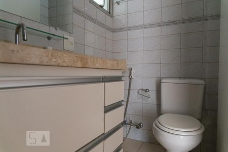 Banheiro de apartamento para alugar com 2 quartos, 67m² em Santa Cecília, São Paulo