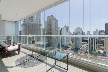 Varanda de kitnet/studio à venda com 1 quarto, 67m² em Vila Nova Conceição, São Paulo