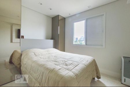 Suíte de apartamento para alugar com 1 quarto, 79m² em Empresarial 18 do Forte, Barueri