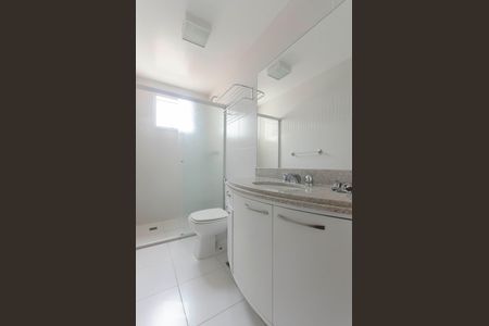 Banheiro de apartamento para alugar com 4 quartos, 138m² em Lapa, São Paulo