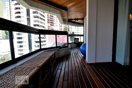 Varanda de apartamento para alugar com 4 quartos, 300m² em Vila Andrade, São Paulo