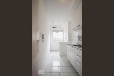 Cozinha de apartamento à venda com 2 quartos, 48m² em Vila Firmiano Pinto, São Paulo
