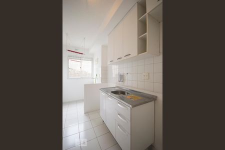 Cozinha de apartamento à venda com 2 quartos, 48m² em Vila Firmiano Pinto, São Paulo