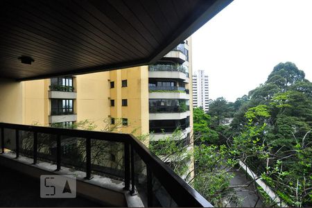 varanda de apartamento para alugar com 3 quartos, 226m² em Vila Suzana, São Paulo