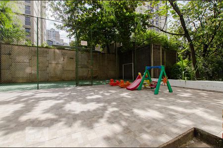 Apartamento à venda com 80m², 2 quartos e 1 vaga Apartamento à venda com 80m², 2 quartos e 1 vagaPlayground