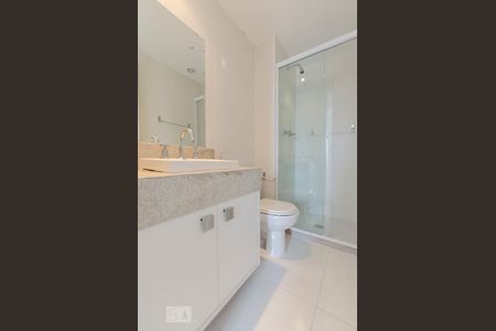 Banheiro de apartamento para alugar com 2 quartos, 65m² em Sumaré, São Paulo