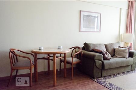 Sala de apartamento para alugar com 1 quarto, 50m² em Centro, Campinas