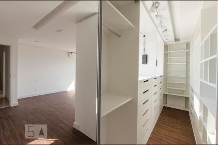 Closet da suíte de apartamento à venda com 3 quartos, 240m² em Jardim das Acácias, São Paulo