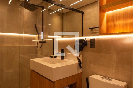 Banheiro de kitnet/studio para alugar com 1 quarto, 25m² em Moema, São Paulo