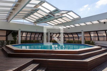 Studio para alugar com 25m², 1 quarto e 1 vaga Studio para alugar com 25m², 1 quarto e 1 vagaÁrea comum - Piscina