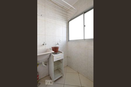 Lavanderia de apartamento à venda com 2 quartos, 54m² em Jardim Paraventi, Guarulhos