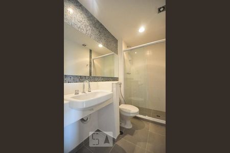 banheiro de kitnet/studio à venda com 1 quarto, 47m² em Vila Andrade, São Paulo