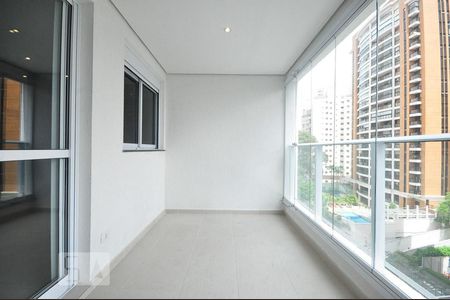 varanda de kitnet/studio à venda com 1 quarto, 47m² em Vila Andrade, São Paulo