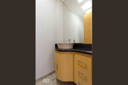 Lavabo de apartamento para alugar com 4 quartos, 133m² em Perdizes, São Paulo