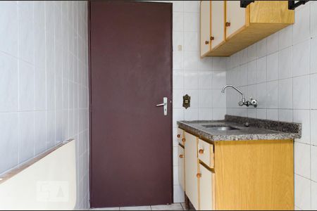 Cozinha de apartamento para alugar com 1 quarto, 35m² em Cambuí, Campinas