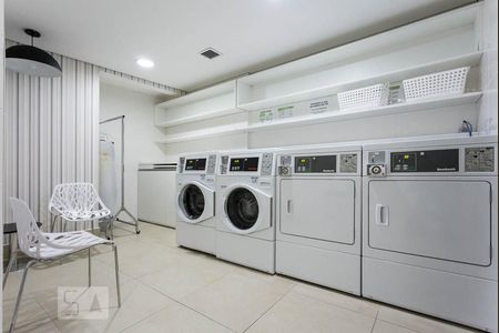 Lavanderia - Laundry de kitnet/studio para alugar com 1 quarto, 35m² em Santo Amaro, São Paulo
