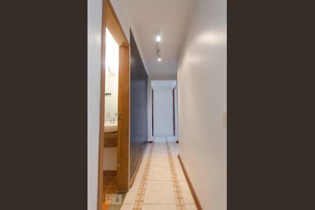 Corredor quartos de apartamento à venda com 3 quartos, 102m² em Perdizes, São Paulo