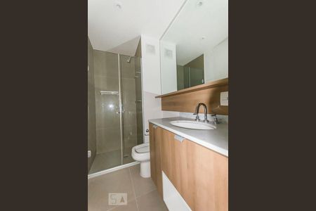 Banheiro de apartamento à venda com 3 quartos, 90m² em Vila Ipojuca, São Paulo