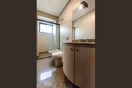 Banheiro de apartamento para alugar com 4 quartos, 320m² em Moema, São Paulo