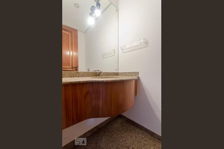 Lavabo de apartamento para alugar com 4 quartos, 320m² em Moema, São Paulo