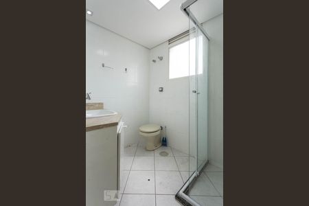 Banheiro de apartamento para alugar com 2 quartos, 70m² em Indianópolis, São Paulo
