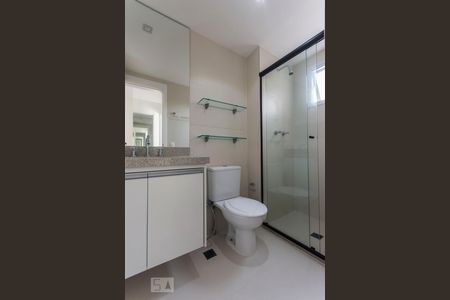 Banheiro de apartamento para alugar com 1 quarto, 44m² em Vila Olímpia, São Paulo