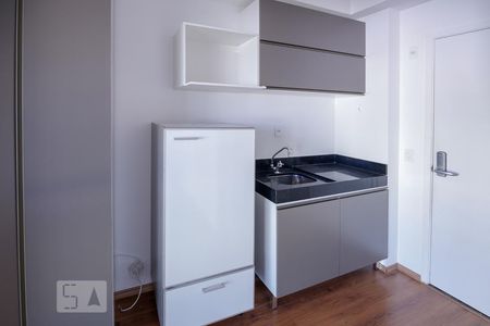 Cozinha de apartamento para alugar com 1 quarto, 25m² em Perdizes, São Paulo