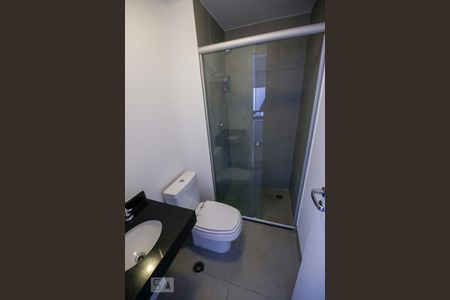 Banheiro de apartamento para alugar com 1 quarto, 25m² em Perdizes, São Paulo