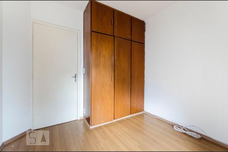 Quarto de apartamento à venda com 3 quartos, 106m² em Alphaville Industrial, Barueri