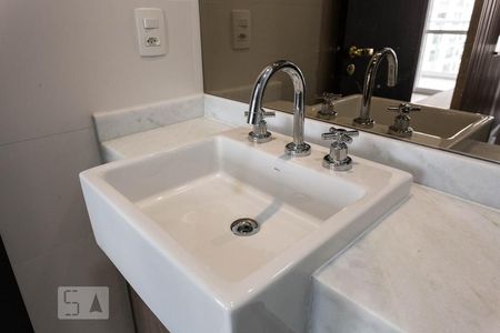 Studio para alugar com 50m², 1 quarto e 1 vaga Studio para alugar com 50m², 1 quarto e 1 vagaBanheiro