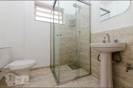 Banheiro de apartamento à venda com 2 quartos, 67m² em Vila Buarque, São Paulo