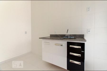 Cozinha de apartamento para alugar com 1 quarto, 33m² em Barra Funda, São Paulo