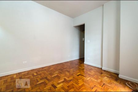 Quarto/Sala de kitnet/studio para alugar com 1 quarto, 35m² em República, São Paulo