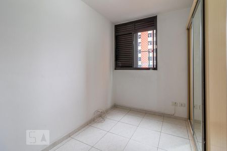 Quarto 2 de apartamento para alugar com 3 quartos, 79m² em Tamboré, Barueri