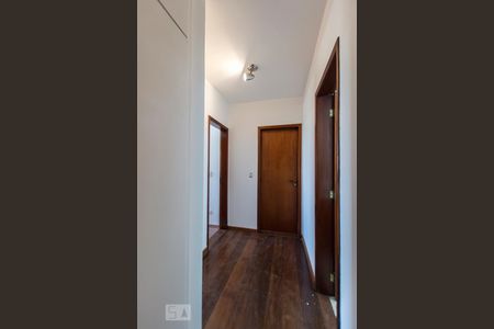 Corredor de apartamento para alugar com 3 quartos, 120m² em Brooklin Paulista, São Paulo