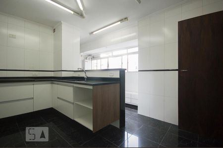 Cozinha de apartamento para alugar com 3 quartos, 120m² em Campo Belo, São Paulo