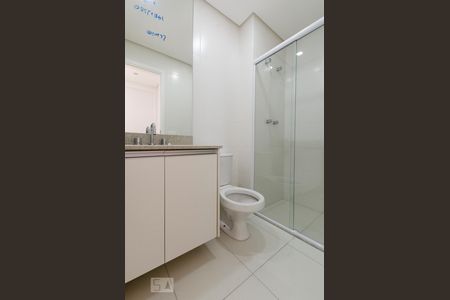 Banheiro de apartamento à venda com 1 quarto, 50m² em Alphaville Residencial Um, Barueri