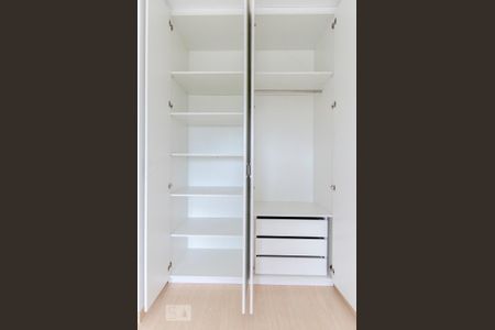 Detalhe do armário de apartamento à venda com 1 quarto, 50m² em Alphaville Residencial Um, Barueri