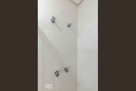 Detalhe do banheiro de apartamento à venda com 1 quarto, 50m² em Alphaville Residencial Um, Barueri