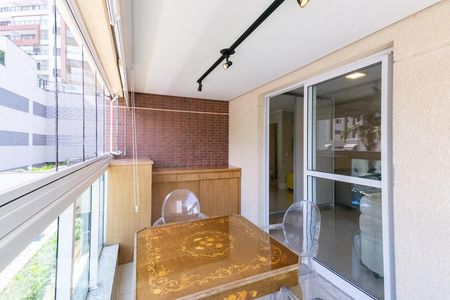 Varanda de kitnet/studio para alugar com 1 quarto, 37m² em Vila Nova Conceição, São Paulo