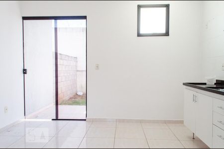 Cozinha de apartamento para alugar com 2 quartos, 65m² em Parque Beatriz, Campinas