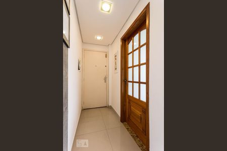 Entrada social de apartamento à venda com 1 quarto, 50m² em Indianópolis, São Paulo