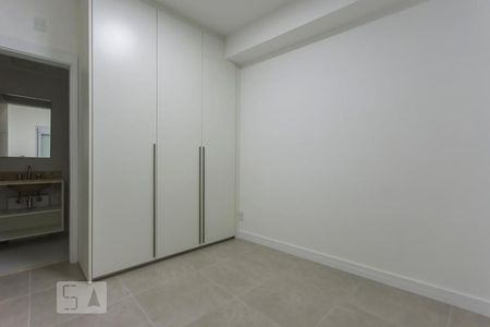 Suite de apartamento para alugar com 2 quartos, 70m² em Pinheiros, São Paulo