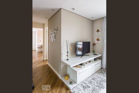 Sala e corredor de apartamento à venda com 2 quartos, 76m² em Mooca, São Paulo