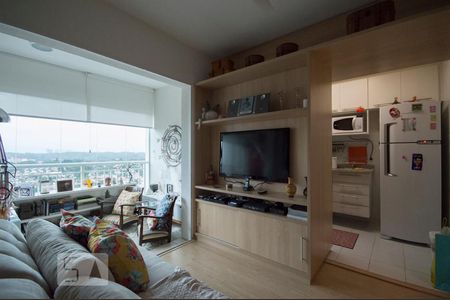 Sala/Cozinha de apartamento à venda com 1 quarto, 50m² em Jardim Aeroporto, São Paulo