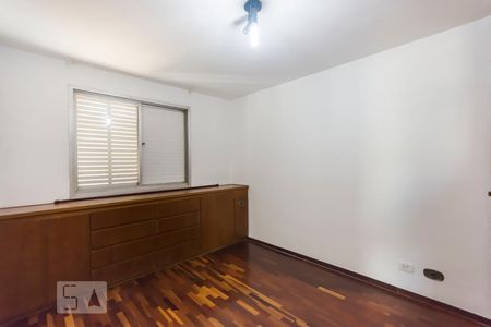 Quarto 02 de apartamento para alugar com 2 quartos, 65m² em Vila Olímpia, São Paulo