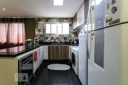 Cozinha de apartamento para alugar com 1 quarto, 40m² em Nova Piraju, São Paulo