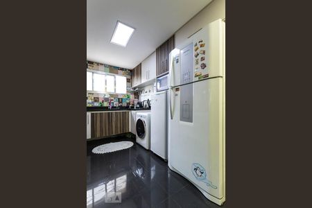 Cozinha de apartamento para alugar com 1 quarto, 40m² em Nova Piraju, São Paulo